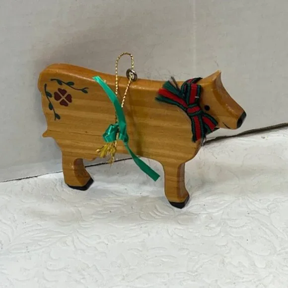 Vtg Wooden COW Hanging Holiday Ornament Handmade 4.25"x3" - Picture 1 of 12